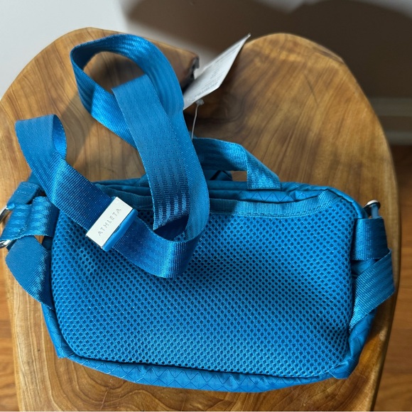 NWT Athleta Excursion Mini Belt Bag Pacific Blue Fanny Pack Crossover - Picture 4 of 6